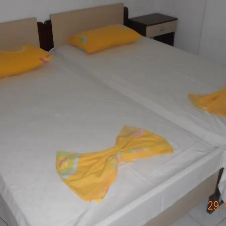 Apartment Dimis And