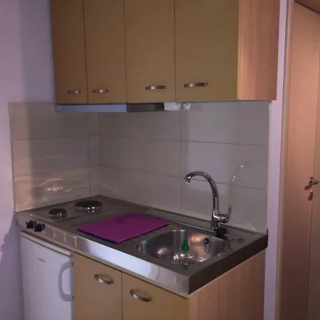 Dimis And Apartment