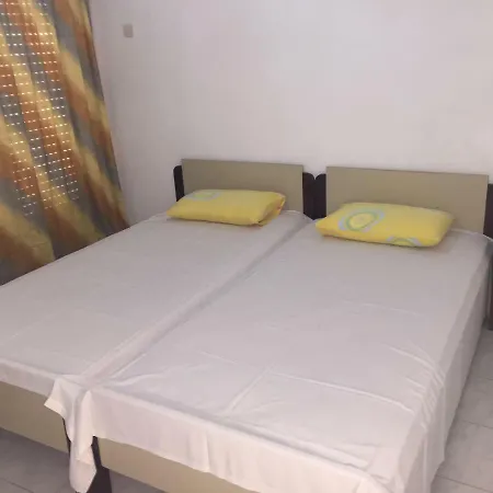 Apartment Dimis And