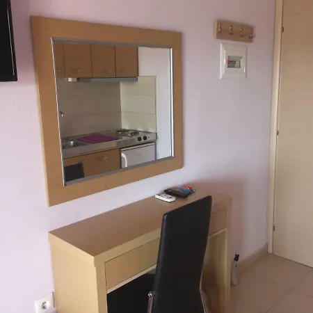 Dimis And * Olympiakí Aktí