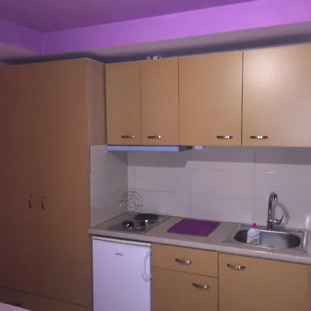 Dimis And Apartamento *